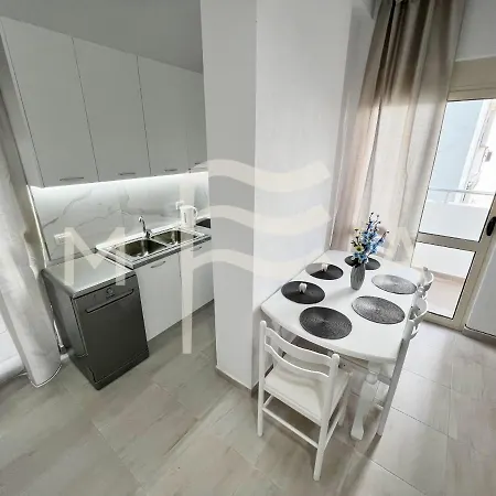 Apartment 1 Bedroom Apartment, 677 Durrës