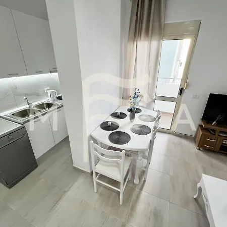 Apartment 1 Bedroom Apartment, 677 Durrës